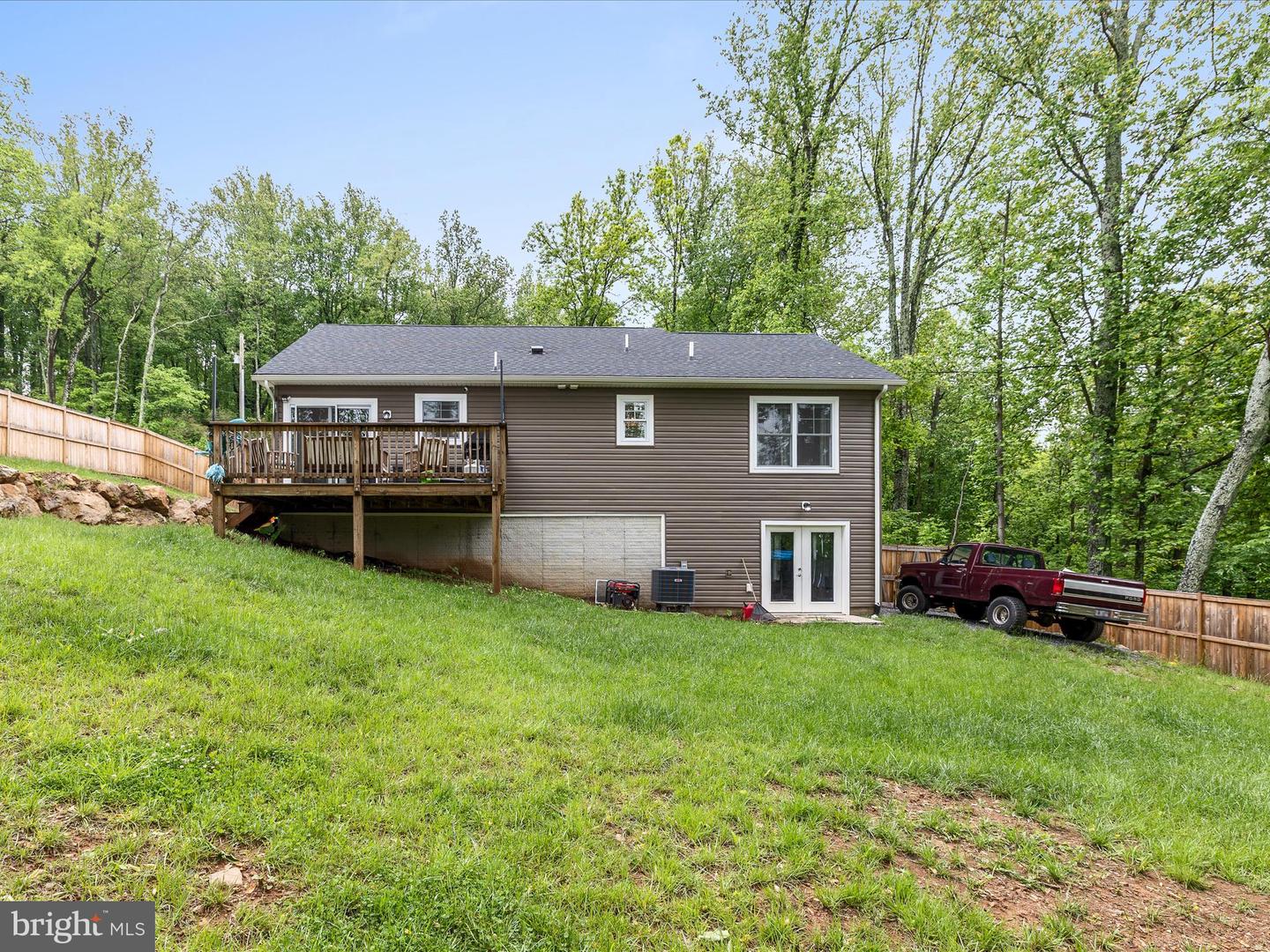 1400 HIGH TOP RD, LINDEN, Virginia 22642, 3 Bedrooms Bedrooms, ,2 BathroomsBathrooms,Residential,For sale,1400 HIGH TOP RD,VAWR2011162 MLS # VAWR2011162