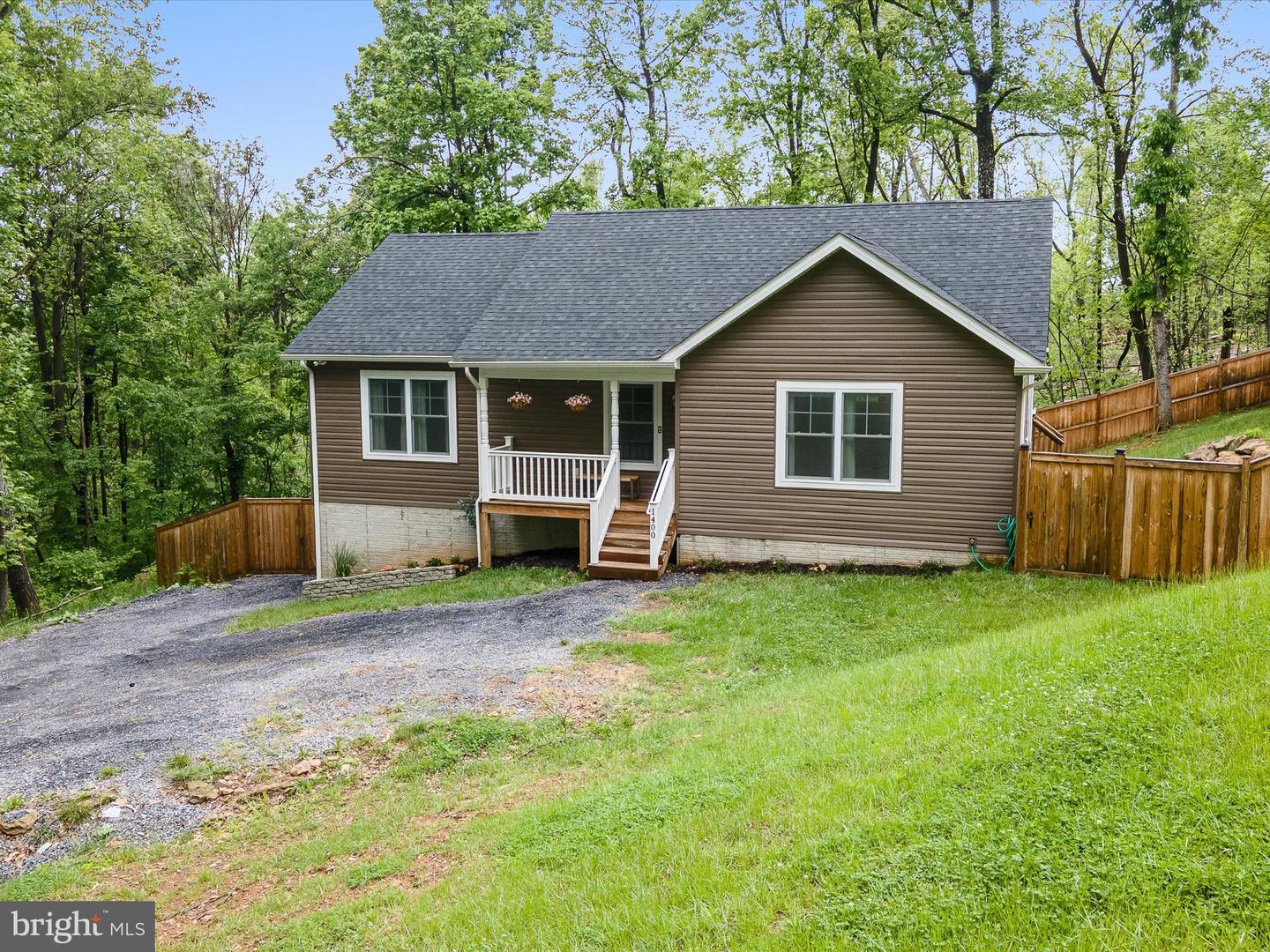 1400 HIGH TOP RD, LINDEN, Virginia 22642, 3 Bedrooms Bedrooms, ,2 BathroomsBathrooms,Residential,For sale,1400 HIGH TOP RD,VAWR2011162 MLS # VAWR2011162