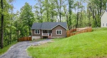 1400 HIGH TOP RD, LINDEN, Virginia 22642, 3 Bedrooms Bedrooms, ,2 BathroomsBathrooms,Residential,For sale,1400 HIGH TOP RD,VAWR2011162 MLS # VAWR2011162