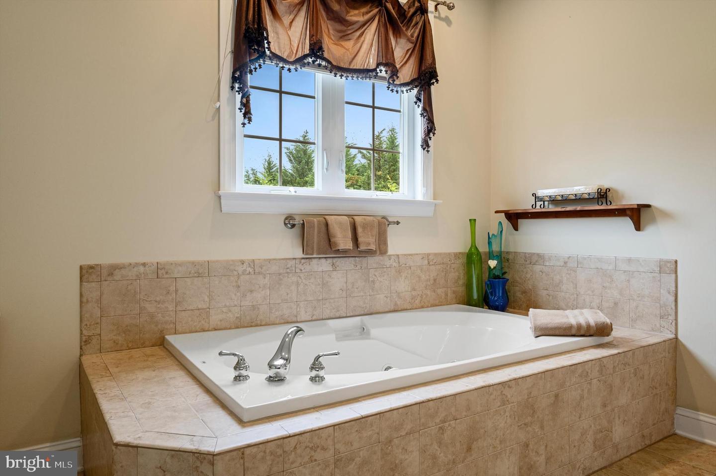 102 CAMARUGE CT, STEPHENS CITY, Virginia 22655, 4 Bedrooms Bedrooms, ,4 BathroomsBathrooms,Residential,For sale,102 CAMARUGE CT,VAFV2034134 MLS # VAFV2034134