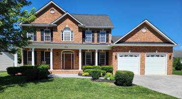 102 CAMARUGE CT, STEPHENS CITY, Virginia 22655, 4 Bedrooms Bedrooms, ,4 BathroomsBathrooms,Residential,For sale,102 CAMARUGE CT,VAFV2034134 MLS # VAFV2034134