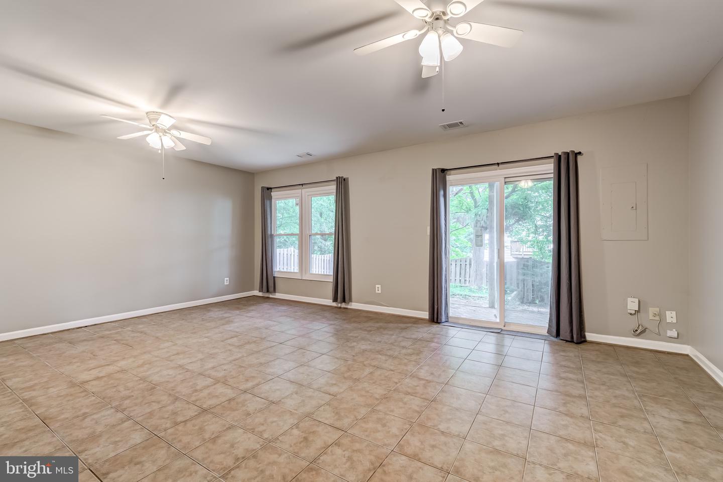 12202 DERRIFORD CT, WOODBRIDGE, Virginia 22192, 3 Bedrooms Bedrooms, ,2 BathroomsBathrooms,Residential,For sale,12202 DERRIFORD CT,VAPW2094678 MLS # VAPW2094678
