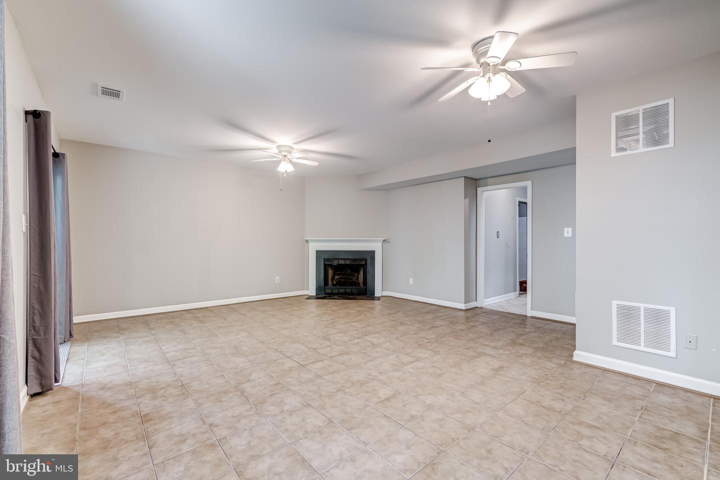 12202 DERRIFORD CT, WOODBRIDGE, Virginia 22192, 3 Bedrooms Bedrooms, ,2 BathroomsBathrooms,Residential,For sale,12202 DERRIFORD CT,VAPW2094678 MLS # VAPW2094678