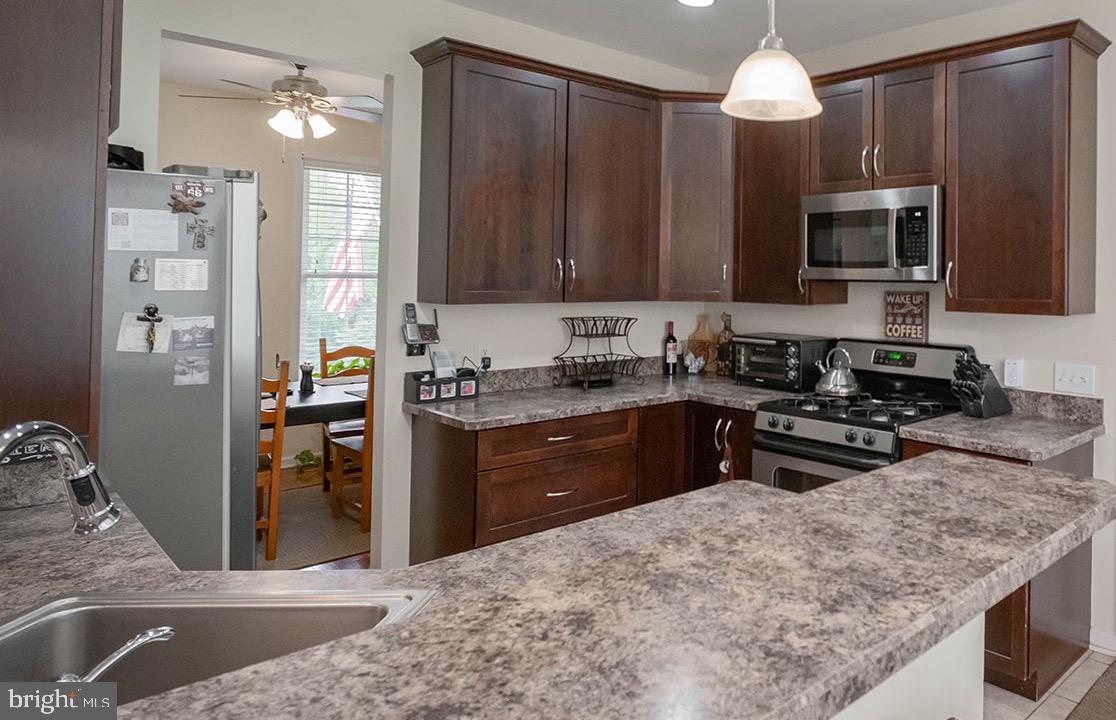 27 CHEYENNE LN, FRONT ROYAL, Virginia 22630, 4 Bedrooms Bedrooms, ,2 BathroomsBathrooms,Residential,For sale,27 CHEYENNE LN,VAWR2011180 MLS # VAWR2011180