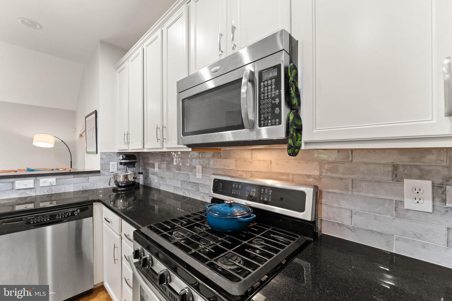 44360 OAKMONT MANOR SQ, ASHBURN, Virginia 20147, 2 Bedrooms Bedrooms, ,2 BathroomsBathrooms,Residential,For sale,44360 OAKMONT MANOR SQ,VALO2096650 MLS # VALO2096650
