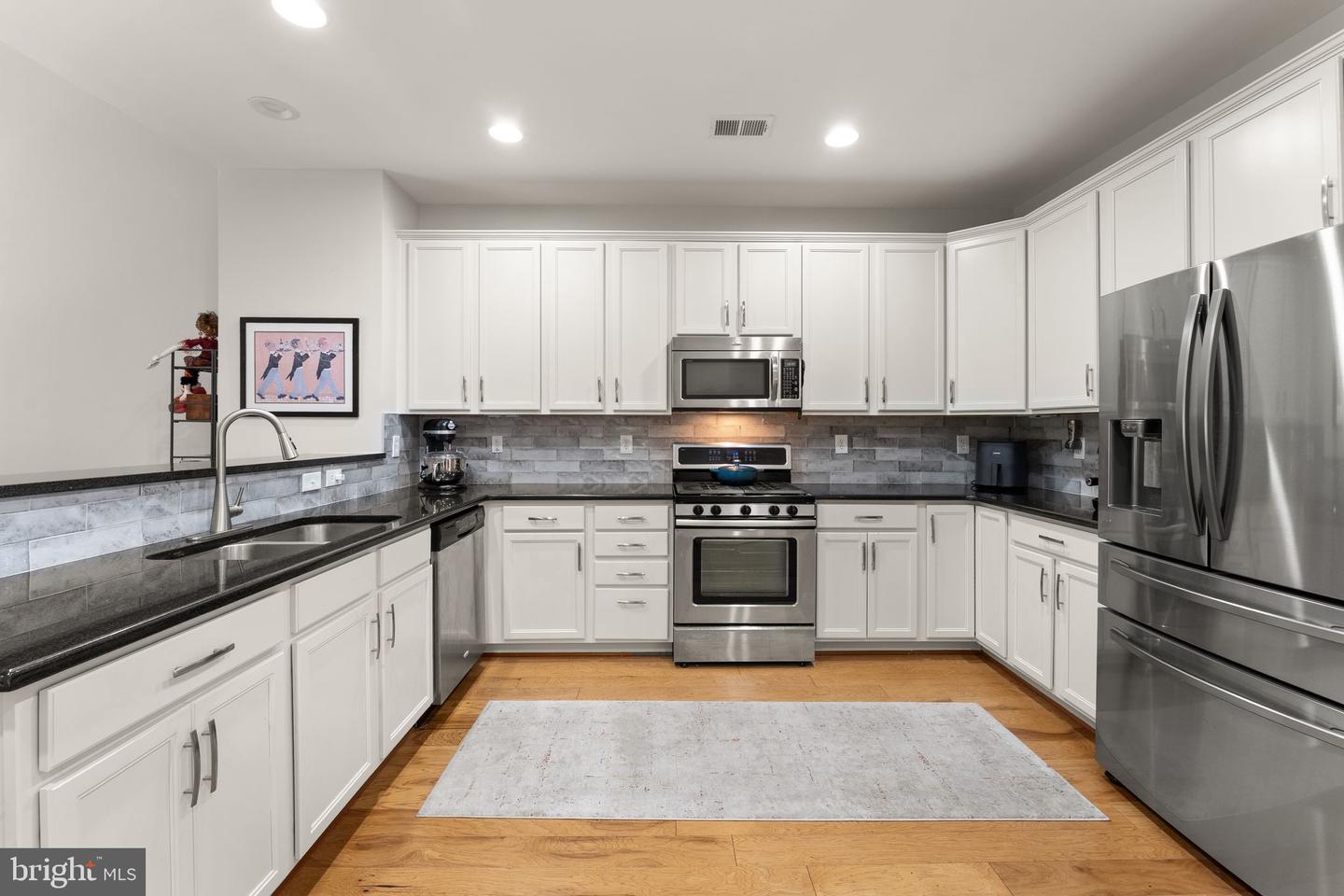 44360 OAKMONT MANOR SQ, ASHBURN, Virginia 20147, 2 Bedrooms Bedrooms, ,2 BathroomsBathrooms,Residential,For sale,44360 OAKMONT MANOR SQ,VALO2096650 MLS # VALO2096650