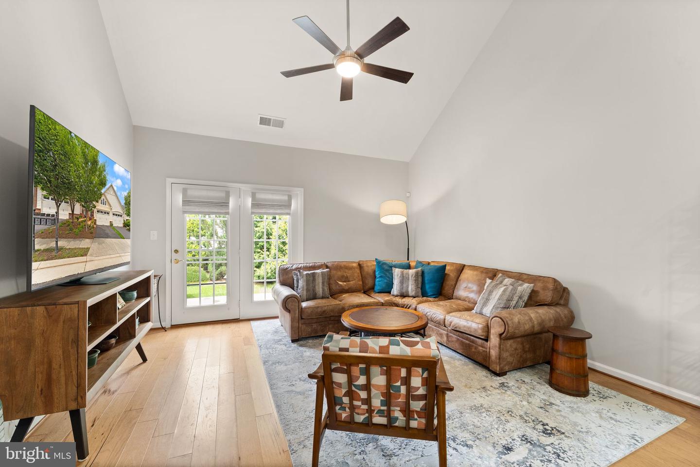 44360 OAKMONT MANOR SQ, ASHBURN, Virginia 20147, 2 Bedrooms Bedrooms, ,2 BathroomsBathrooms,Residential,For sale,44360 OAKMONT MANOR SQ,VALO2096650 MLS # VALO2096650