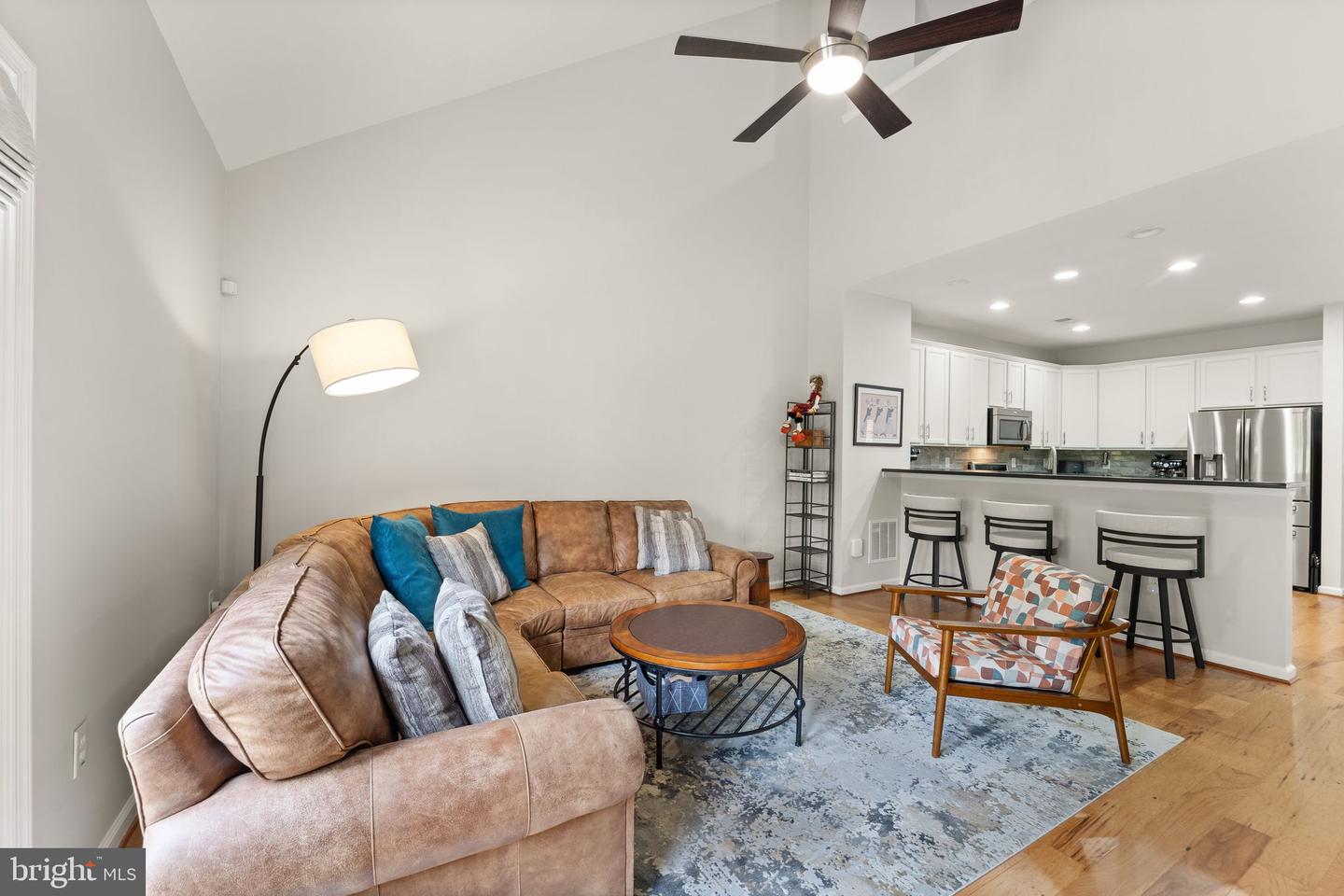 44360 OAKMONT MANOR SQ, ASHBURN, Virginia 20147, 2 Bedrooms Bedrooms, ,2 BathroomsBathrooms,Residential,For sale,44360 OAKMONT MANOR SQ,VALO2096650 MLS # VALO2096650