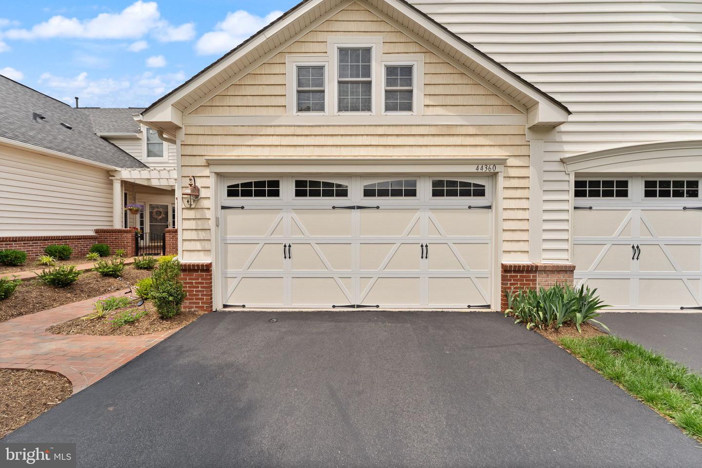 44360 OAKMONT MANOR SQ, ASHBURN, Virginia 20147, 2 Bedrooms Bedrooms, ,2 BathroomsBathrooms,Residential,For sale,44360 OAKMONT MANOR SQ,VALO2096650 MLS # VALO2096650