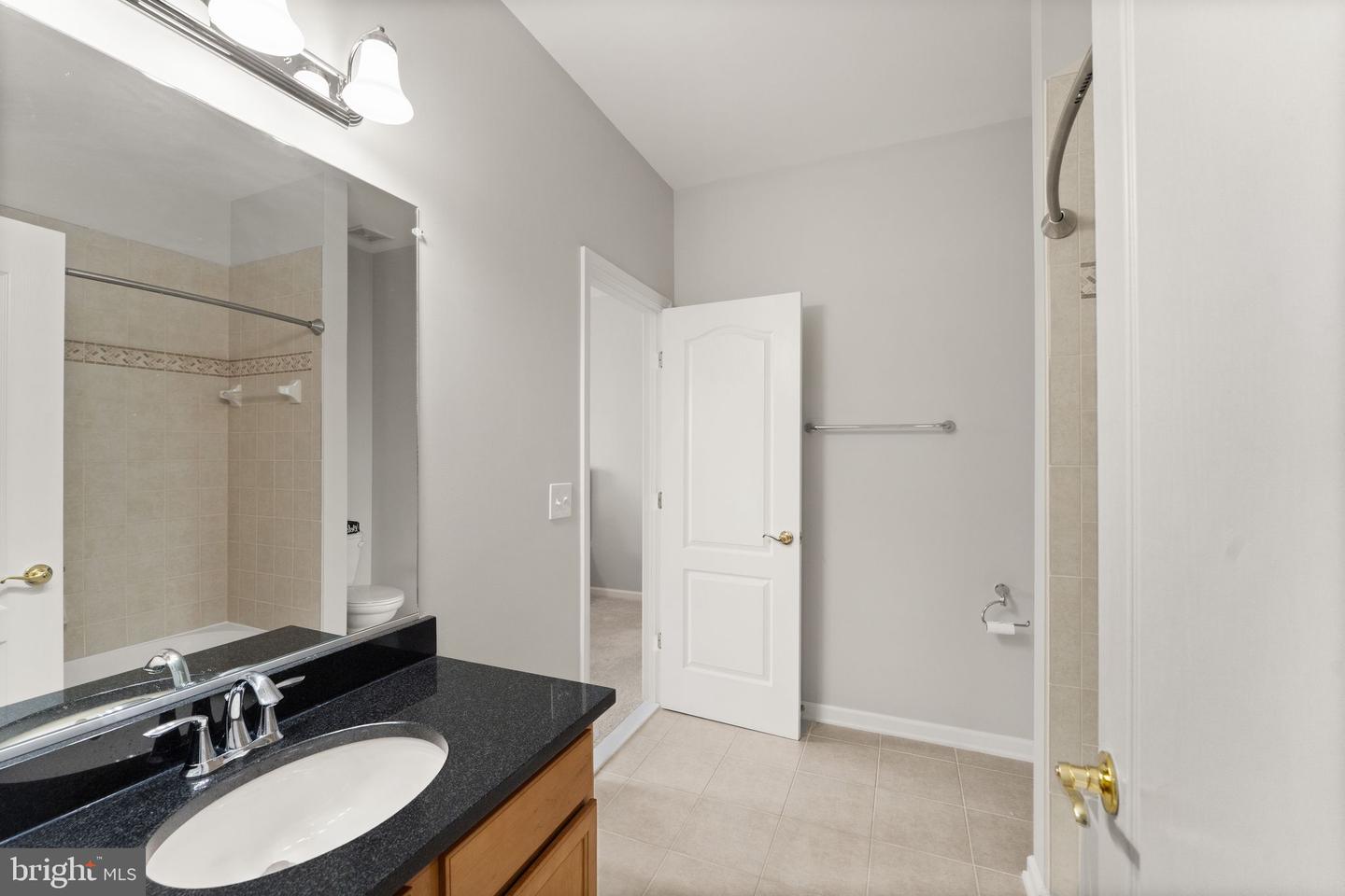 44360 OAKMONT MANOR SQ, ASHBURN, Virginia 20147, 2 Bedrooms Bedrooms, ,2 BathroomsBathrooms,Residential,For sale,44360 OAKMONT MANOR SQ,VALO2096650 MLS # VALO2096650
