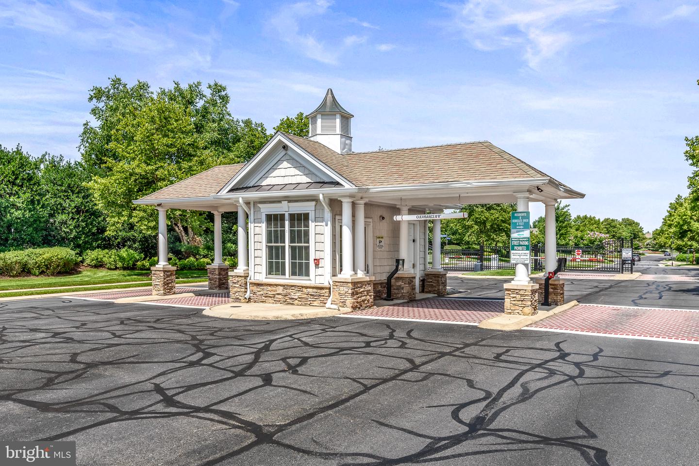 44360 OAKMONT MANOR SQ, ASHBURN, Virginia 20147, 2 Bedrooms Bedrooms, ,2 BathroomsBathrooms,Residential,For sale,44360 OAKMONT MANOR SQ,VALO2096650 MLS # VALO2096650