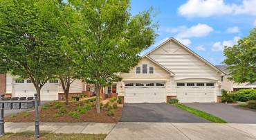 44360 OAKMONT MANOR SQ, ASHBURN, Virginia 20147, 2 Bedrooms Bedrooms, ,2 BathroomsBathrooms,Residential,For sale,44360 OAKMONT MANOR SQ,VALO2096650 MLS # VALO2096650