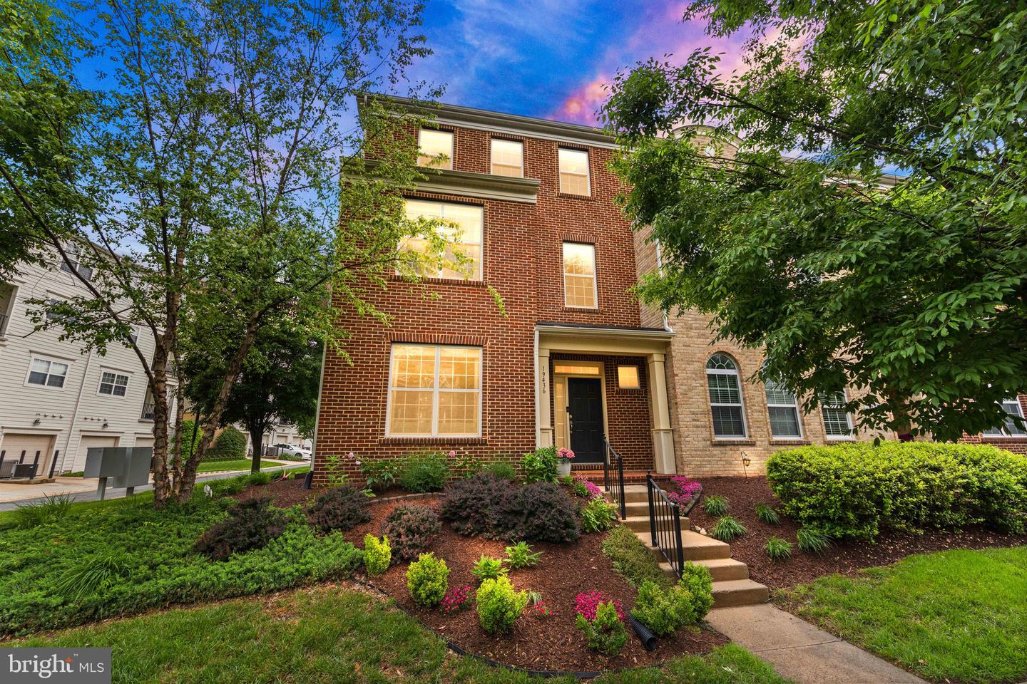 19436 COPPERMINE SQ, LEESBURG, Virginia 20176, 5 Bedrooms Bedrooms, ,4 BathroomsBathrooms,Residential,For sale,19436 COPPERMINE SQ,VALO2096680 MLS # VALO2096680
