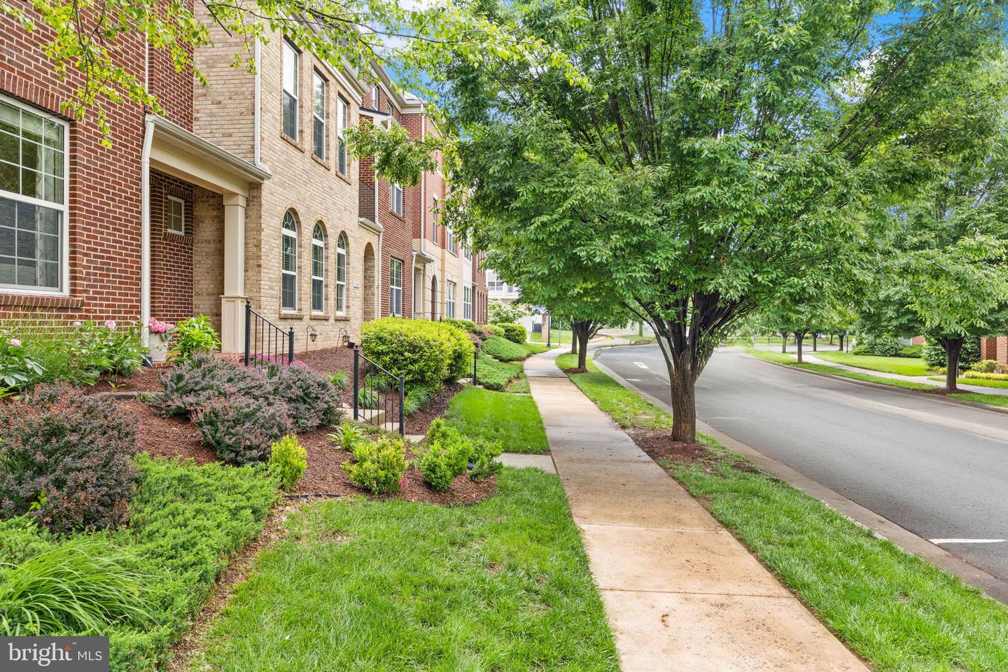 19436 COPPERMINE SQ, LEESBURG, Virginia 20176, 5 Bedrooms Bedrooms, ,4 BathroomsBathrooms,Residential,For sale,19436 COPPERMINE SQ,VALO2096680 MLS # VALO2096680