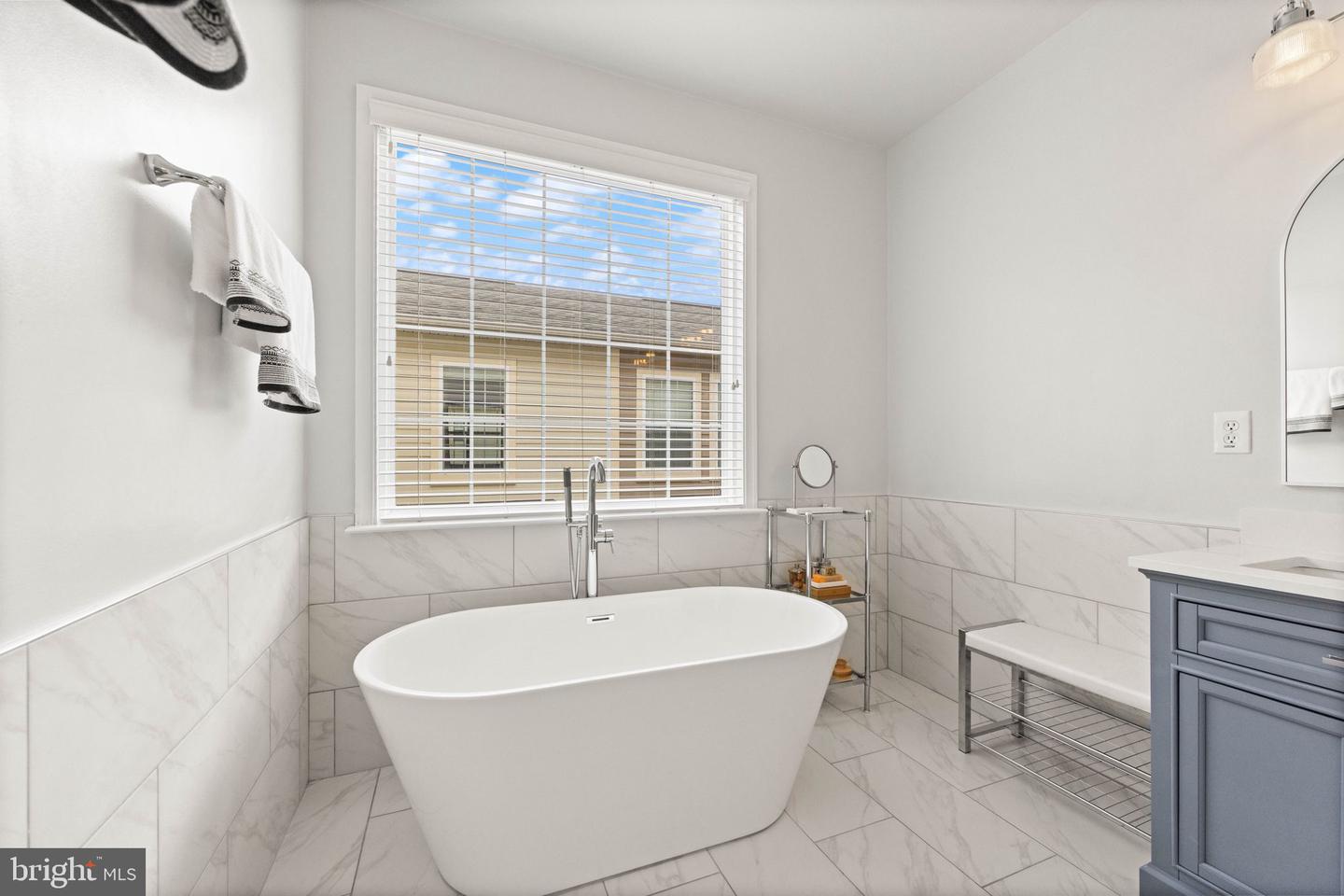 19436 COPPERMINE SQ, LEESBURG, Virginia 20176, 5 Bedrooms Bedrooms, ,4 BathroomsBathrooms,Residential,For sale,19436 COPPERMINE SQ,VALO2096680 MLS # VALO2096680