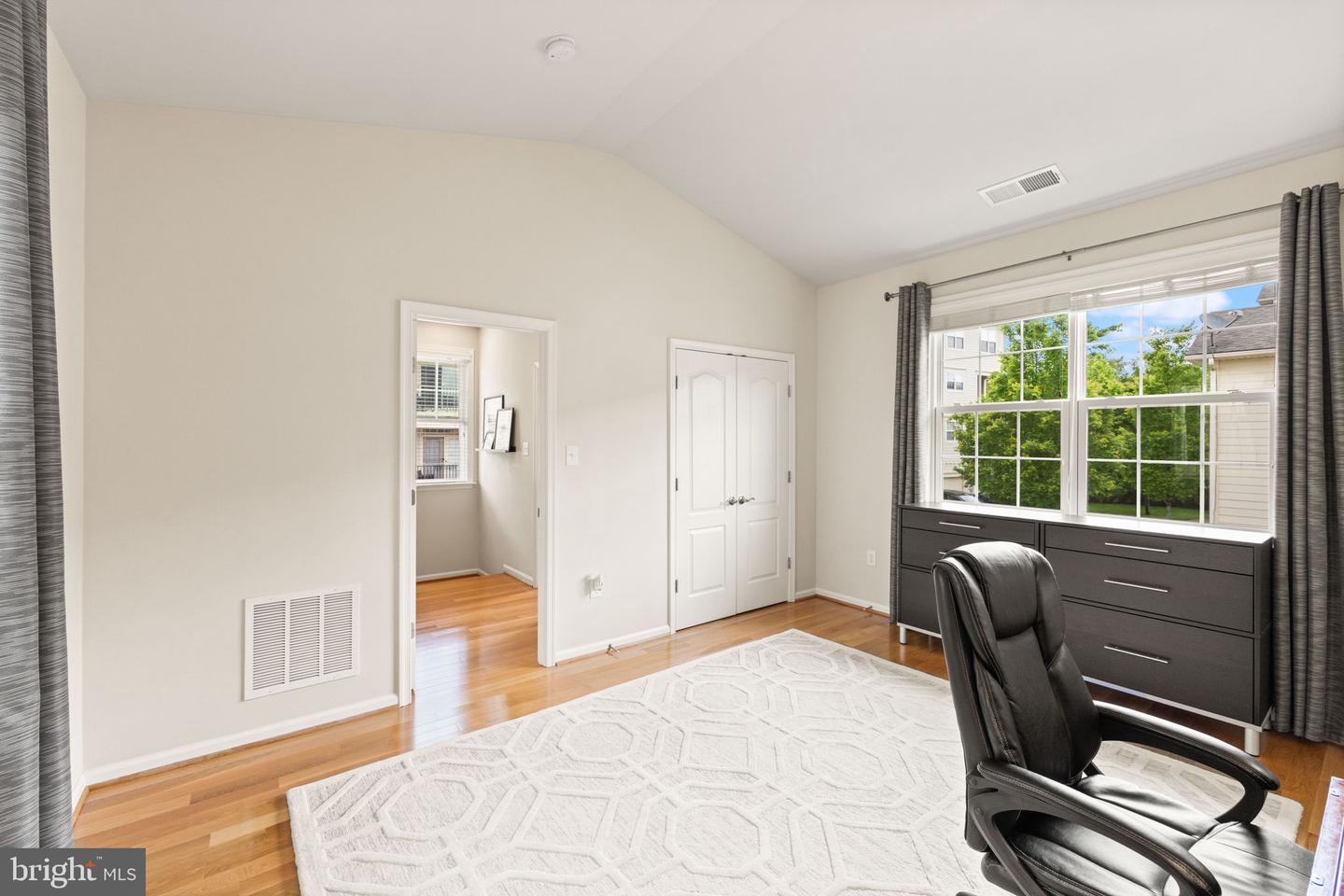 19436 COPPERMINE SQ, LEESBURG, Virginia 20176, 5 Bedrooms Bedrooms, ,4 BathroomsBathrooms,Residential,For sale,19436 COPPERMINE SQ,VALO2096680 MLS # VALO2096680