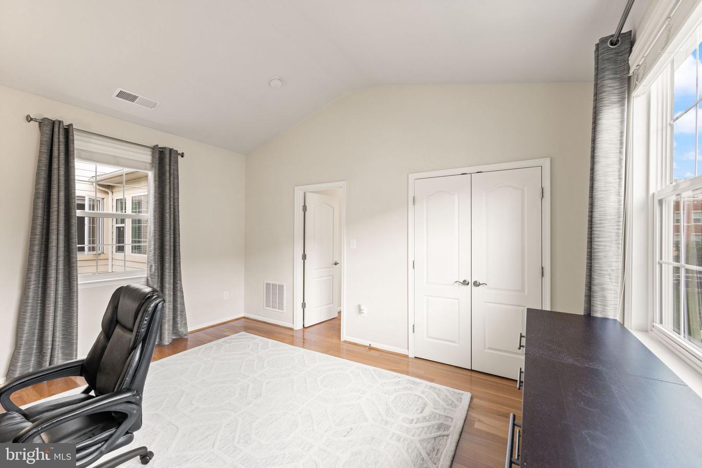19436 COPPERMINE SQ, LEESBURG, Virginia 20176, 5 Bedrooms Bedrooms, ,4 BathroomsBathrooms,Residential,For sale,19436 COPPERMINE SQ,VALO2096680 MLS # VALO2096680