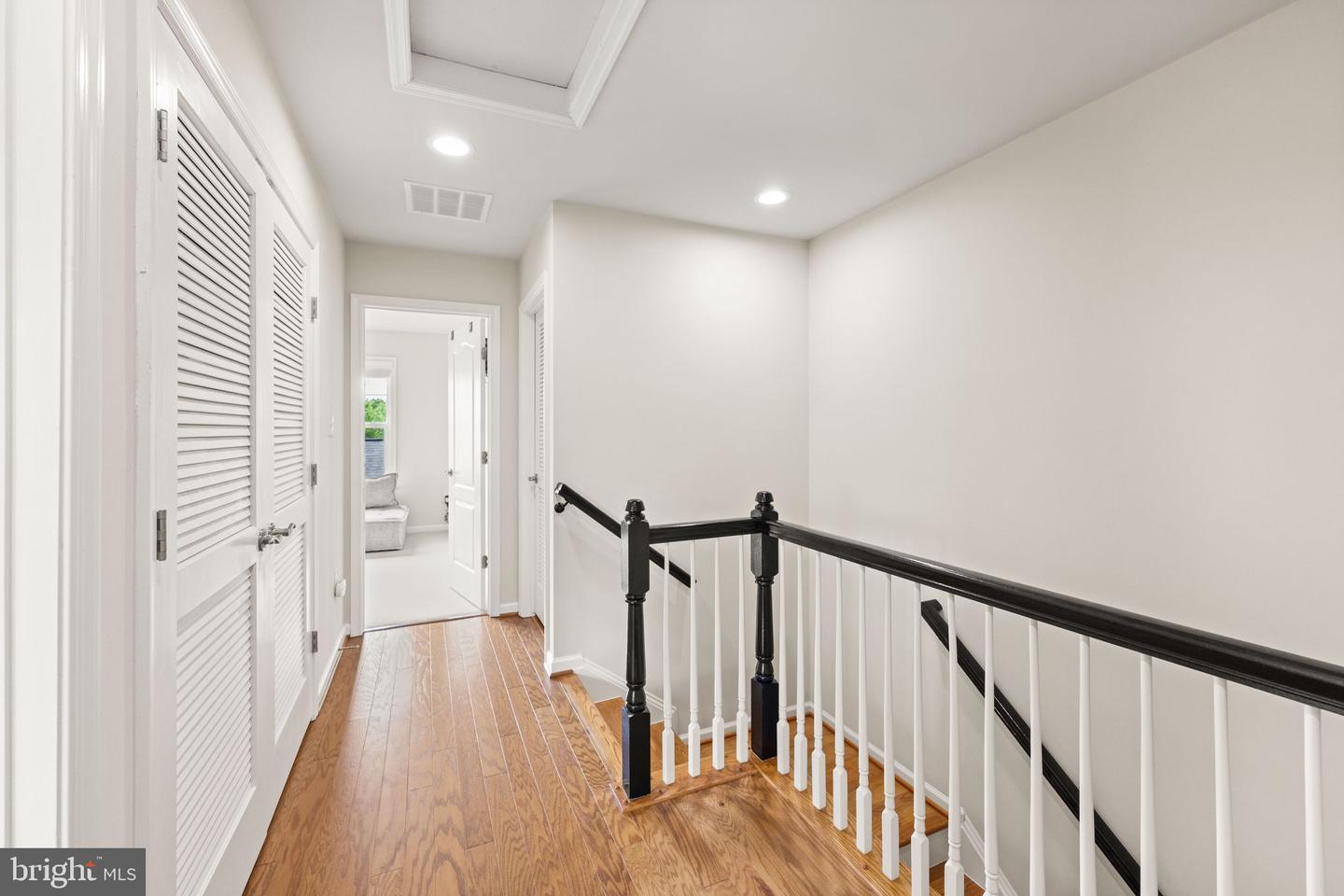 19436 COPPERMINE SQ, LEESBURG, Virginia 20176, 5 Bedrooms Bedrooms, ,4 BathroomsBathrooms,Residential,For sale,19436 COPPERMINE SQ,VALO2096680 MLS # VALO2096680