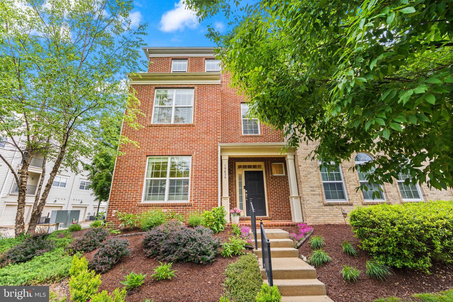 19436 COPPERMINE SQ, LEESBURG, Virginia 20176, 5 Bedrooms Bedrooms, ,4 BathroomsBathrooms,Residential,For sale,19436 COPPERMINE SQ,VALO2096680 MLS # VALO2096680