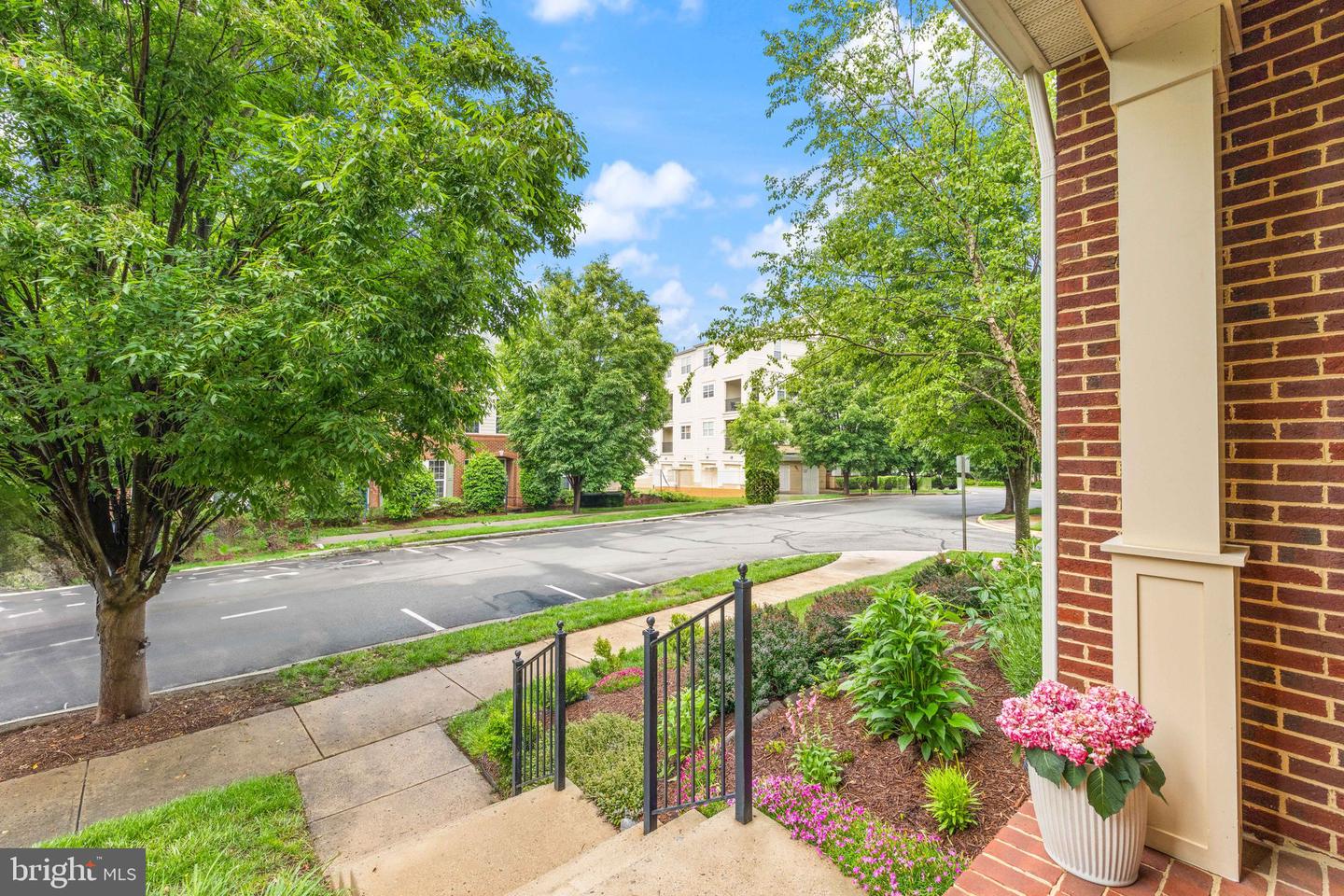 19436 COPPERMINE SQ, LEESBURG, Virginia 20176, 5 Bedrooms Bedrooms, ,4 BathroomsBathrooms,Residential,For sale,19436 COPPERMINE SQ,VALO2096680 MLS # VALO2096680