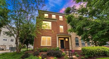 19436 COPPERMINE SQ, LEESBURG, Virginia 20176, 5 Bedrooms Bedrooms, ,4 BathroomsBathrooms,Residential,For sale,19436 COPPERMINE SQ,VALO2096680 MLS # VALO2096680