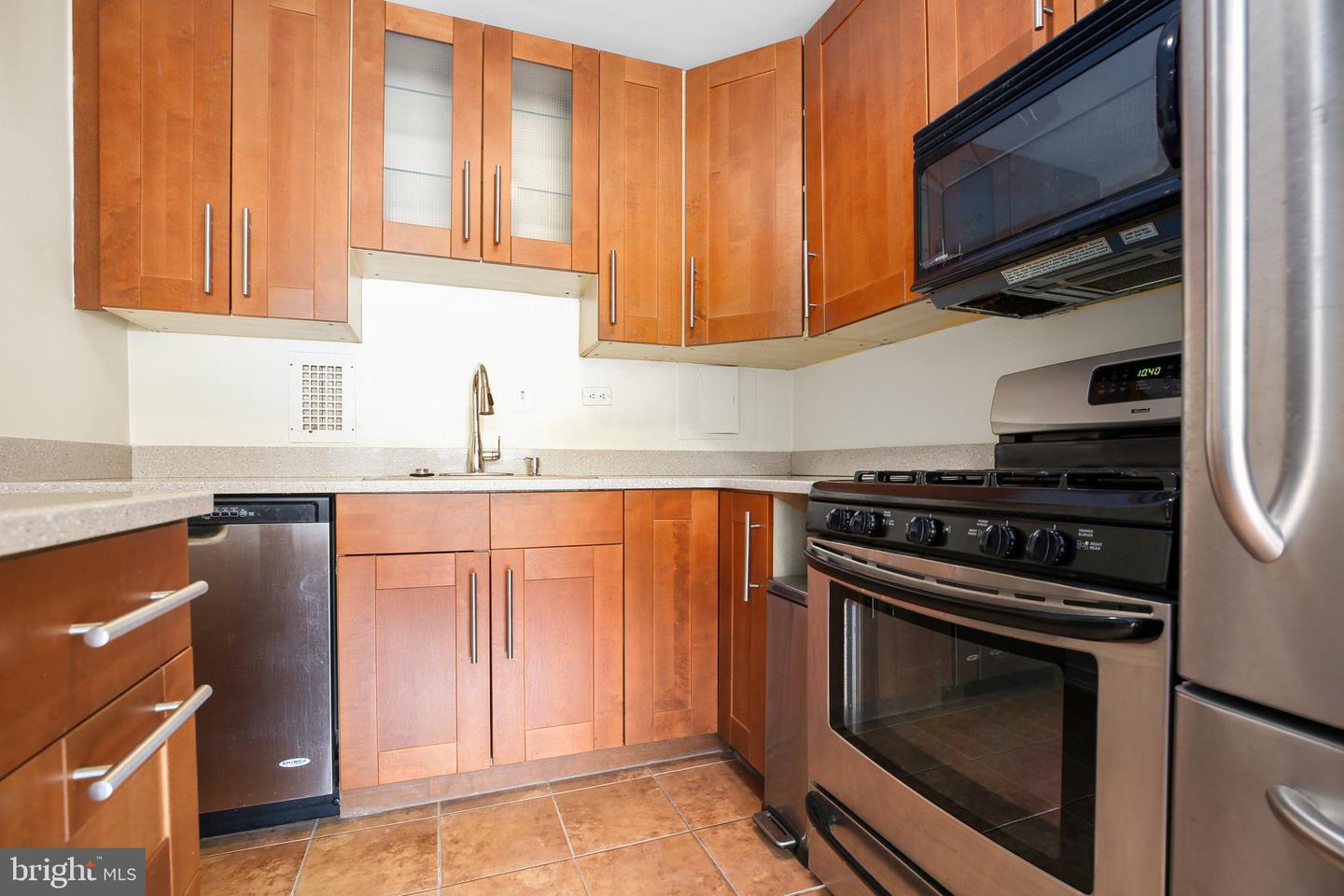 401 N ARMISTEAD ST #309, ALEXANDRIA, Virginia 22312, 1 Bedroom Bedrooms, ,1 BathroomBathrooms,Residential,For sale,401 N ARMISTEAD ST #309,VAAX2045464 MLS # VAAX2045464
