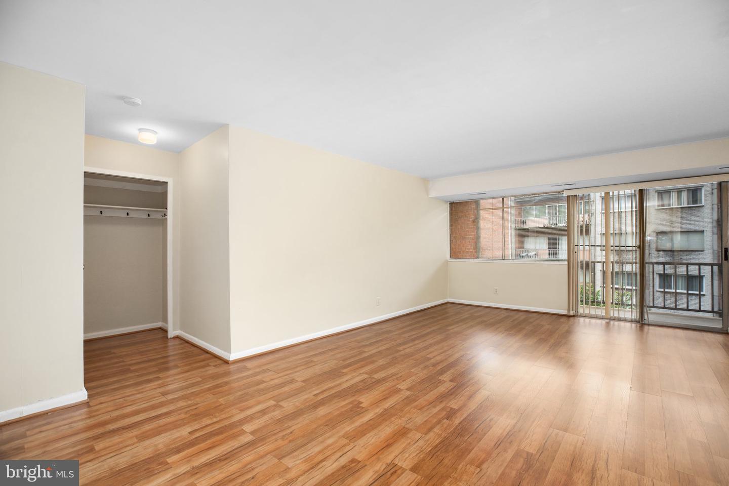 401 N ARMISTEAD ST #309, ALEXANDRIA, Virginia 22312, 1 Bedroom Bedrooms, ,1 BathroomBathrooms,Residential,For sale,401 N ARMISTEAD ST #309,VAAX2045464 MLS # VAAX2045464