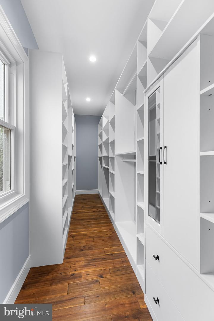 5811 ARNET ST, FALLS CHURCH, Virginia 22041, 6 Bedrooms Bedrooms, ,5 BathroomsBathrooms,Residential,For sale,5811 ARNET ST,VAFX2241162 MLS # VAFX2241162