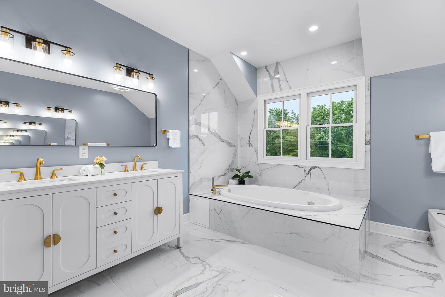 5811 ARNET ST, FALLS CHURCH, Virginia 22041, 6 Bedrooms Bedrooms, ,5 BathroomsBathrooms,Residential,For sale,5811 ARNET ST,VAFX2241162 MLS # VAFX2241162