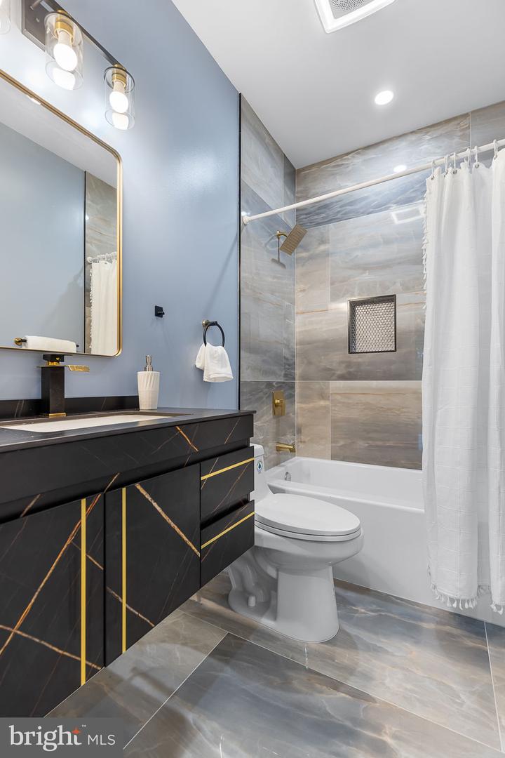 5811 ARNET ST, FALLS CHURCH, Virginia 22041, 6 Bedrooms Bedrooms, ,5 BathroomsBathrooms,Residential,For sale,5811 ARNET ST,VAFX2241162 MLS # VAFX2241162