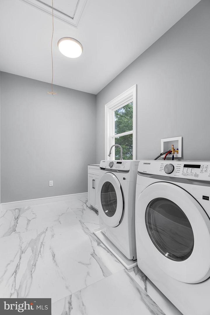 5811 ARNET ST, FALLS CHURCH, Virginia 22041, 6 Bedrooms Bedrooms, ,5 BathroomsBathrooms,Residential,For sale,5811 ARNET ST,VAFX2241162 MLS # VAFX2241162