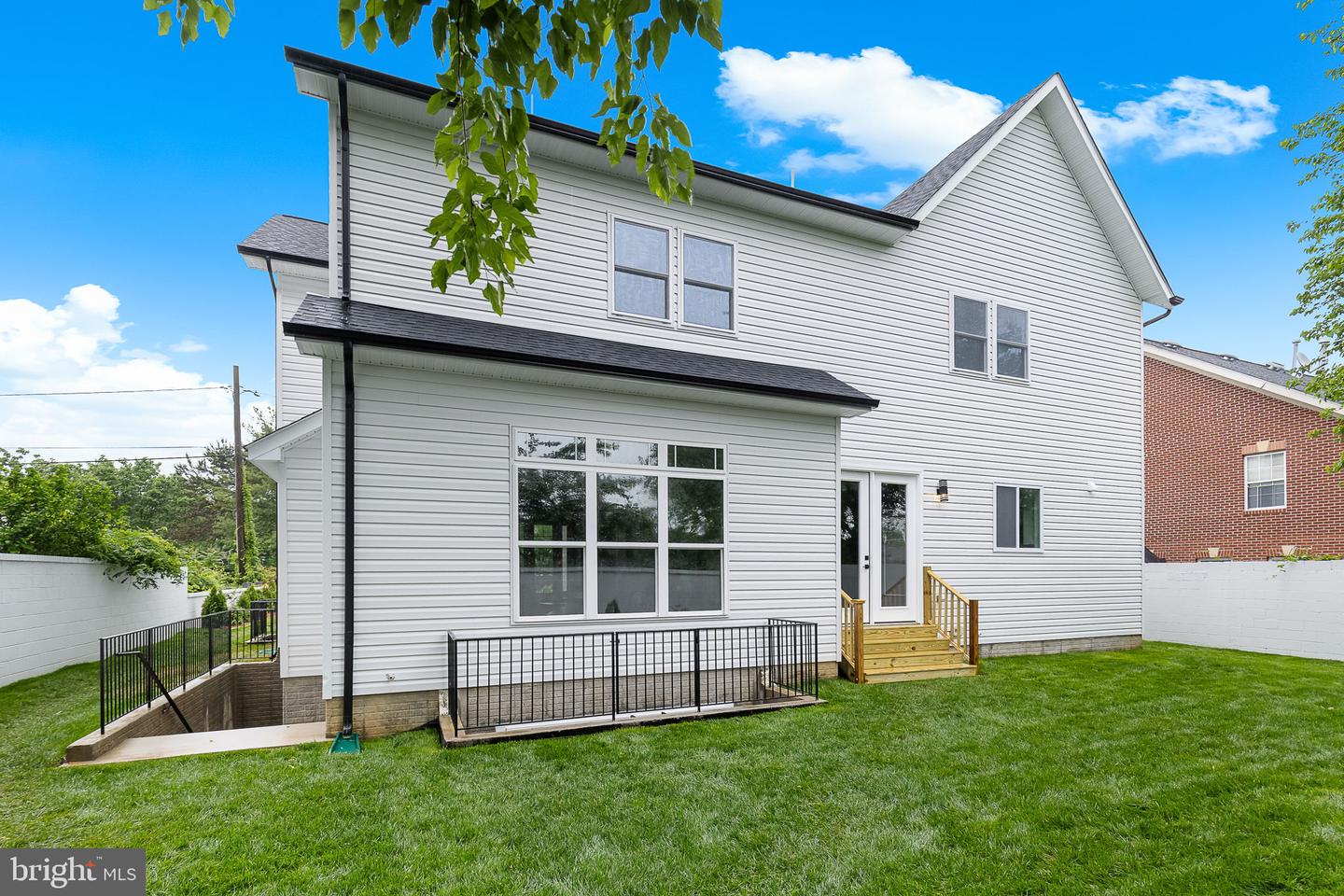5811 ARNET ST, FALLS CHURCH, Virginia 22041, 6 Bedrooms Bedrooms, ,5 BathroomsBathrooms,Residential,For sale,5811 ARNET ST,VAFX2241162 MLS # VAFX2241162