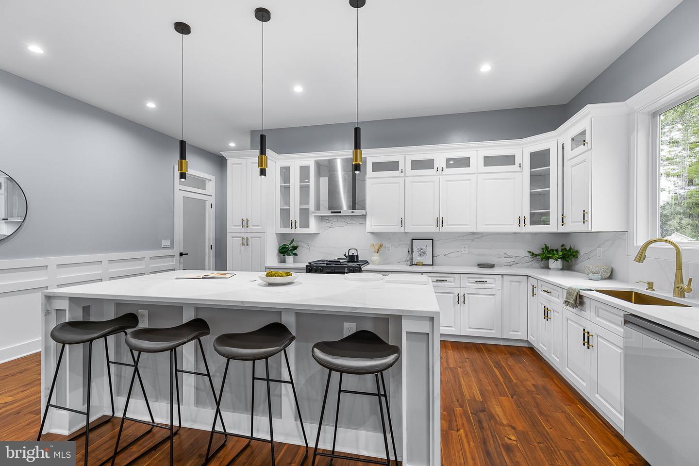 5811 ARNET ST, FALLS CHURCH, Virginia 22041, 6 Bedrooms Bedrooms, ,5 BathroomsBathrooms,Residential,For sale,5811 ARNET ST,VAFX2241162 MLS # VAFX2241162