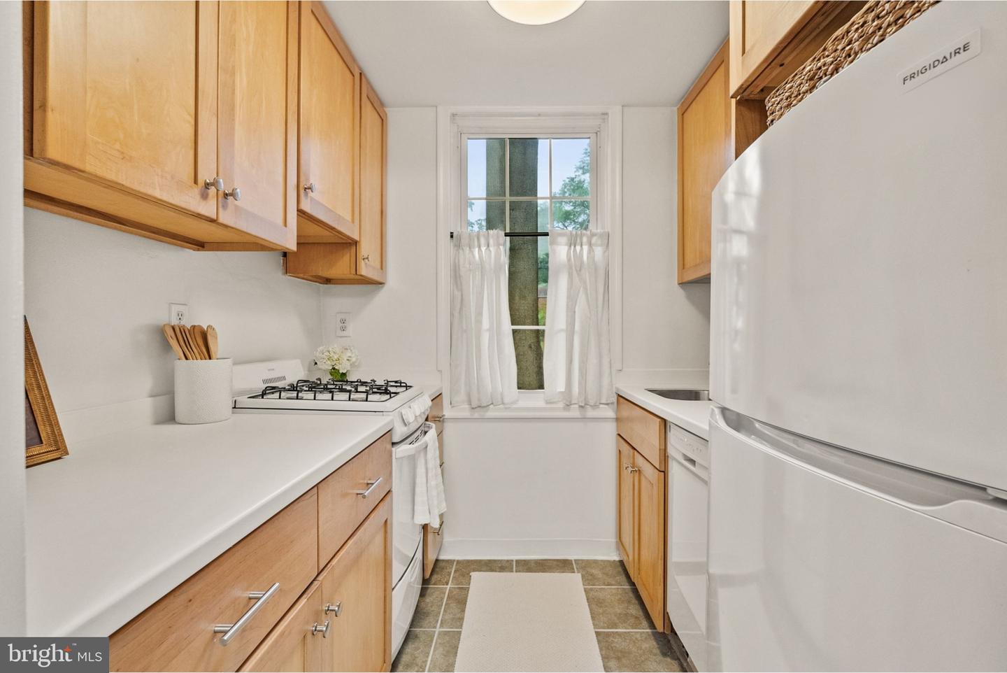 230 N THOMAS ST #230-3, ARLINGTON, Virginia 22203, 1 Bedroom Bedrooms, ,1 BathroomBathrooms,Residential,For sale,230 N THOMAS ST #230-3,VAAR2057544 MLS # VAAR2057544