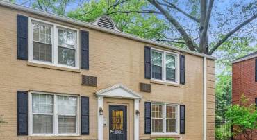 230 N THOMAS ST #230-3, ARLINGTON, Virginia 22203, 1 Bedroom Bedrooms, ,1 BathroomBathrooms,Residential,For sale,230 N THOMAS ST #230-3,VAAR2057544 MLS # VAAR2057544