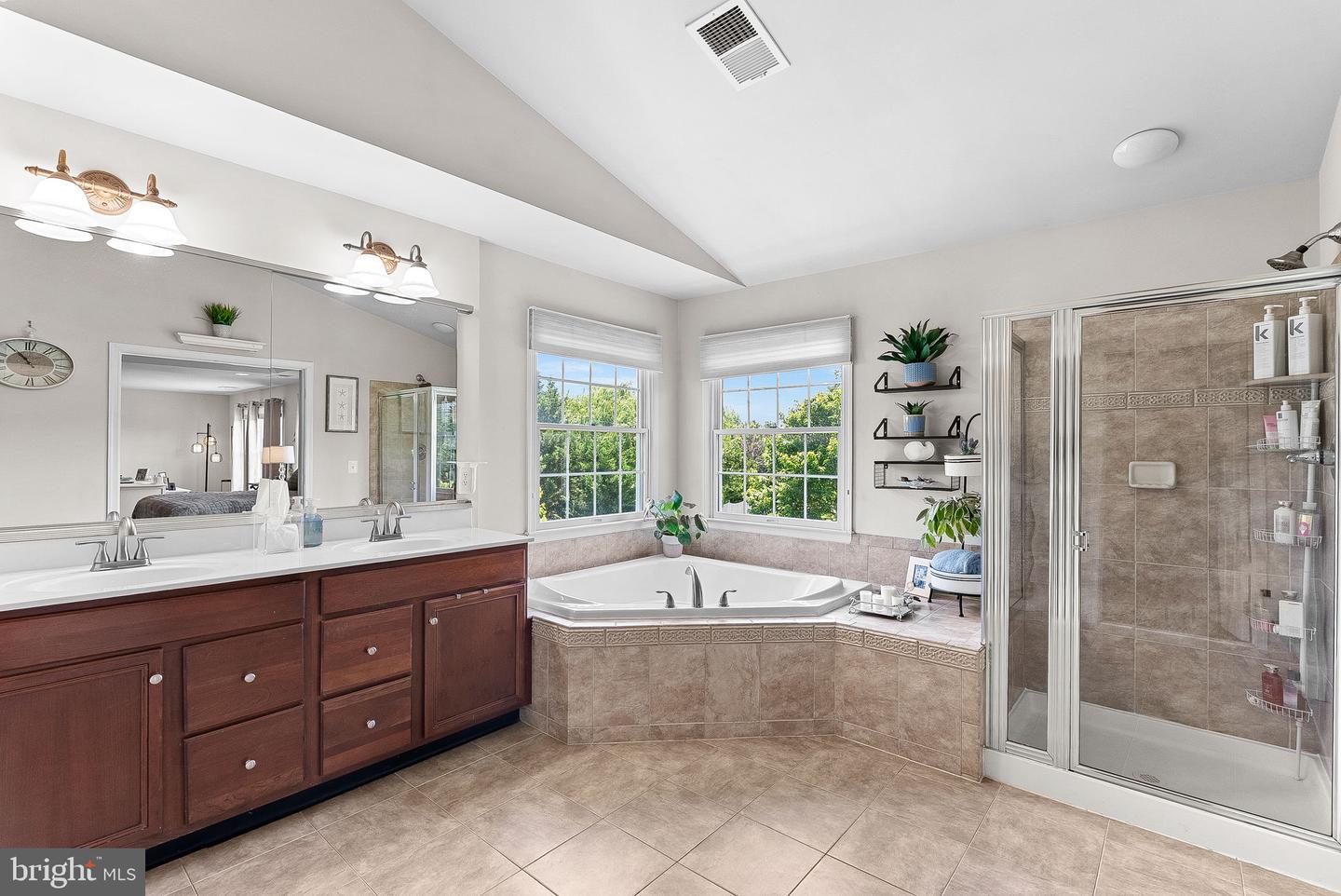 20131 MUIRFIELD VILLAGE CT, ASHBURN, Virginia 20147, 4 Bedrooms Bedrooms, ,3 BathroomsBathrooms,Residential,For sale,20131 MUIRFIELD VILLAGE CT,VALO2096604 MLS # VALO2096604