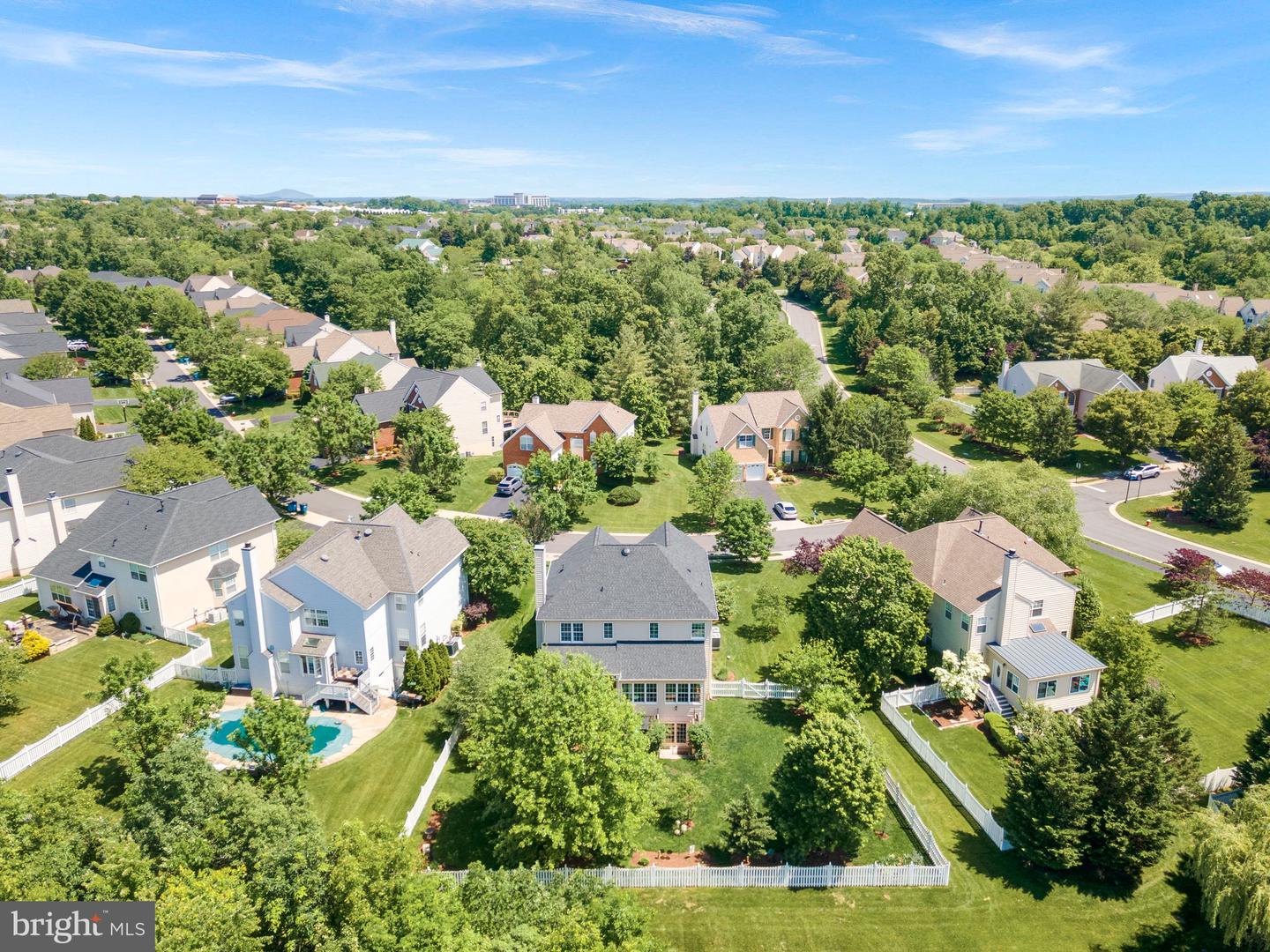 20131 MUIRFIELD VILLAGE CT, ASHBURN, Virginia 20147, 4 Bedrooms Bedrooms, ,3 BathroomsBathrooms,Residential,For sale,20131 MUIRFIELD VILLAGE CT,VALO2096604 MLS # VALO2096604