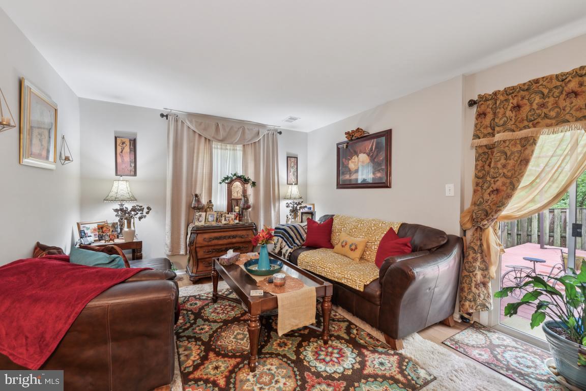 14436 FALMOUTH DR, WOODBRIDGE, Virginia 22193, 3 Bedrooms Bedrooms, ,1 BathroomBathrooms,Residential,For sale,14436 FALMOUTH DR,VAPW2094736 MLS # VAPW2094736