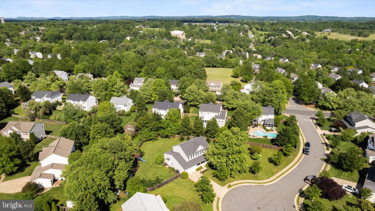 305 DAFFODIL CT, PURCELLVILLE, Virginia 20132, 5 Bedrooms Bedrooms, ,3 BathroomsBathrooms,Residential,For sale,305 DAFFODIL CT,VALO2096638 MLS # VALO2096638
