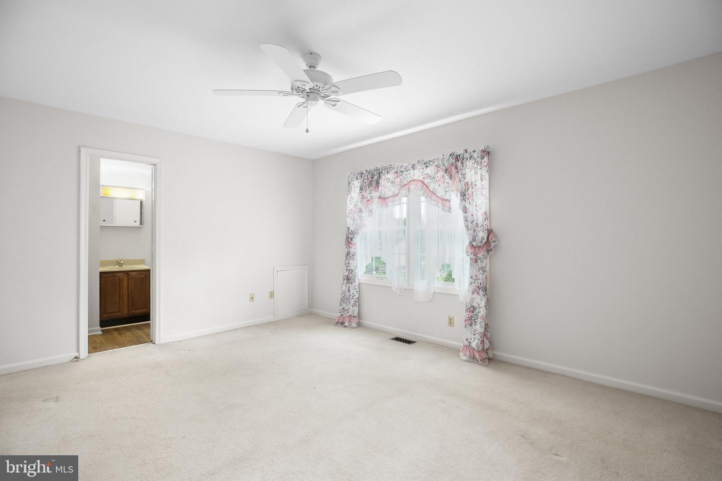 19 YOSEMITE LN, FREDERICKSBURG, Virginia 22408, 3 Bedrooms Bedrooms, ,2 BathroomsBathrooms,Residential,For sale,19 YOSEMITE LN,VASP2033184 MLS # VASP2033184
