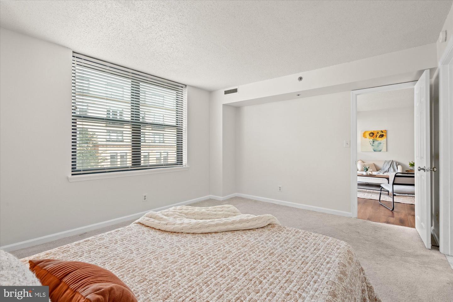 1200 BRADDOCK PL #512, ALEXANDRIA, Virginia 22314, 2 Bedrooms Bedrooms, 6 Rooms Rooms,2 BathroomsBathrooms,Residential,For sale,1200 BRADDOCK PL #512,VAAX2045418 MLS # VAAX2045418