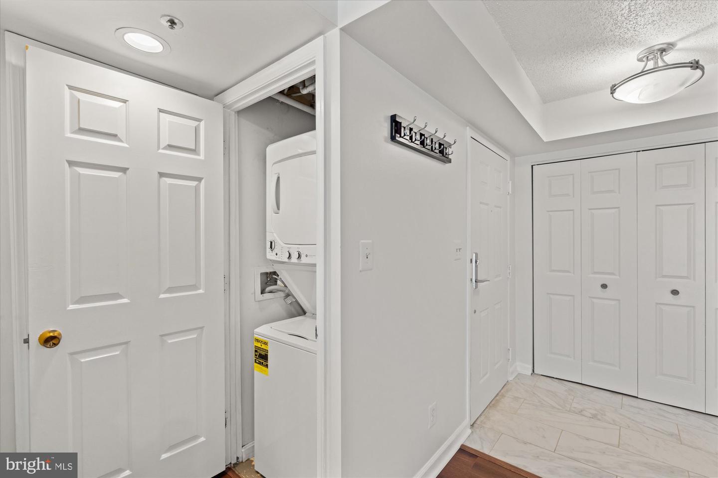 1200 BRADDOCK PL #512, ALEXANDRIA, Virginia 22314, 2 Bedrooms Bedrooms, 6 Rooms Rooms,2 BathroomsBathrooms,Residential,For sale,1200 BRADDOCK PL #512,VAAX2045418 MLS # VAAX2045418
