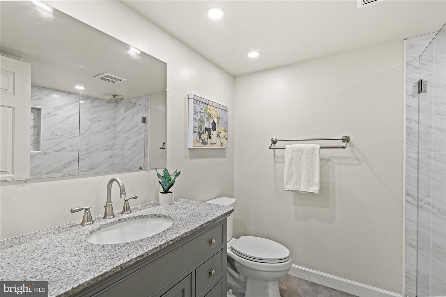1200 BRADDOCK PL #512, ALEXANDRIA, Virginia 22314, 2 Bedrooms Bedrooms, 6 Rooms Rooms,2 BathroomsBathrooms,Residential,For sale,1200 BRADDOCK PL #512,VAAX2045418 MLS # VAAX2045418