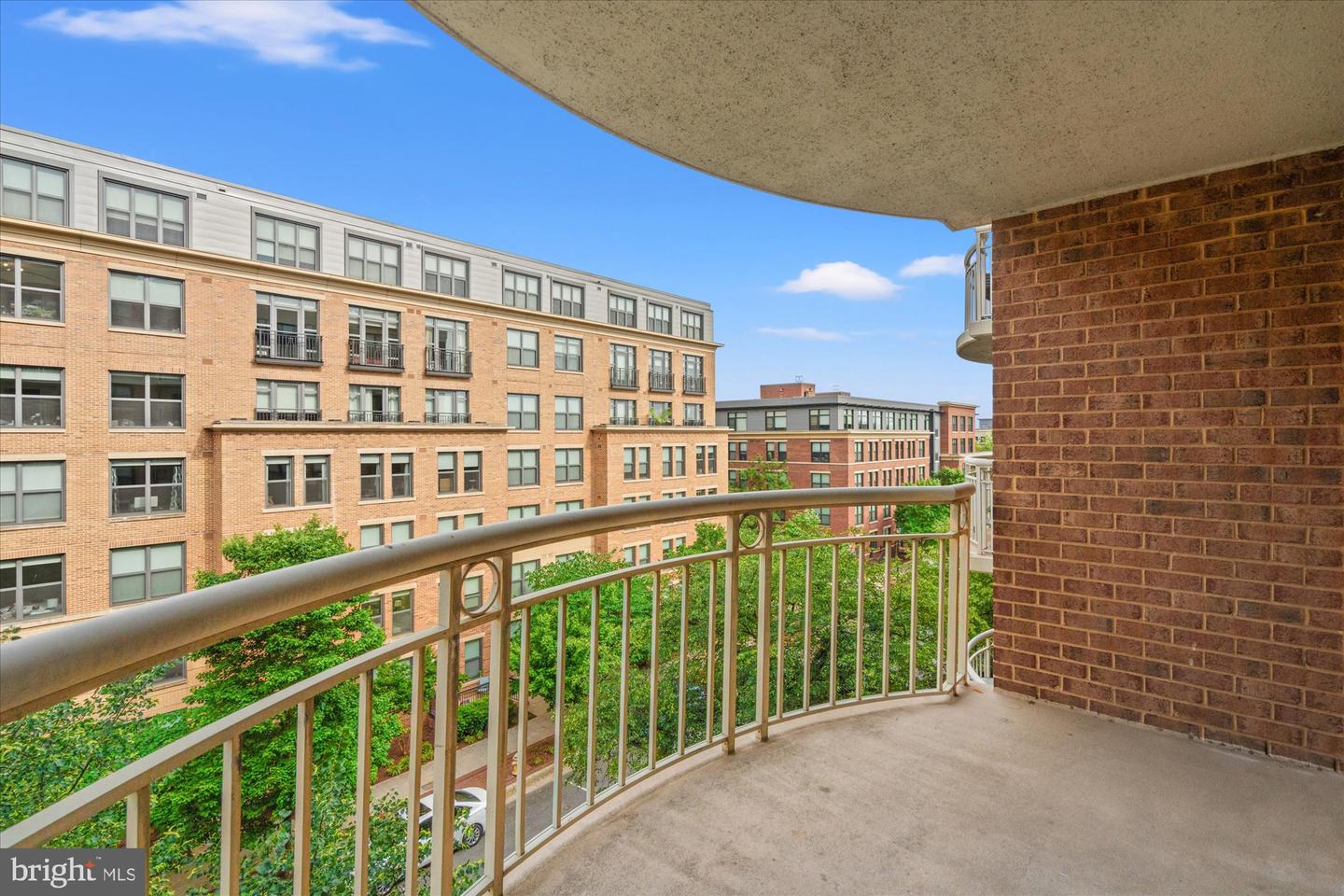 1200 BRADDOCK PL #512, ALEXANDRIA, Virginia 22314, 2 Bedrooms Bedrooms, 6 Rooms Rooms,2 BathroomsBathrooms,Residential,For sale,1200 BRADDOCK PL #512,VAAX2045418 MLS # VAAX2045418