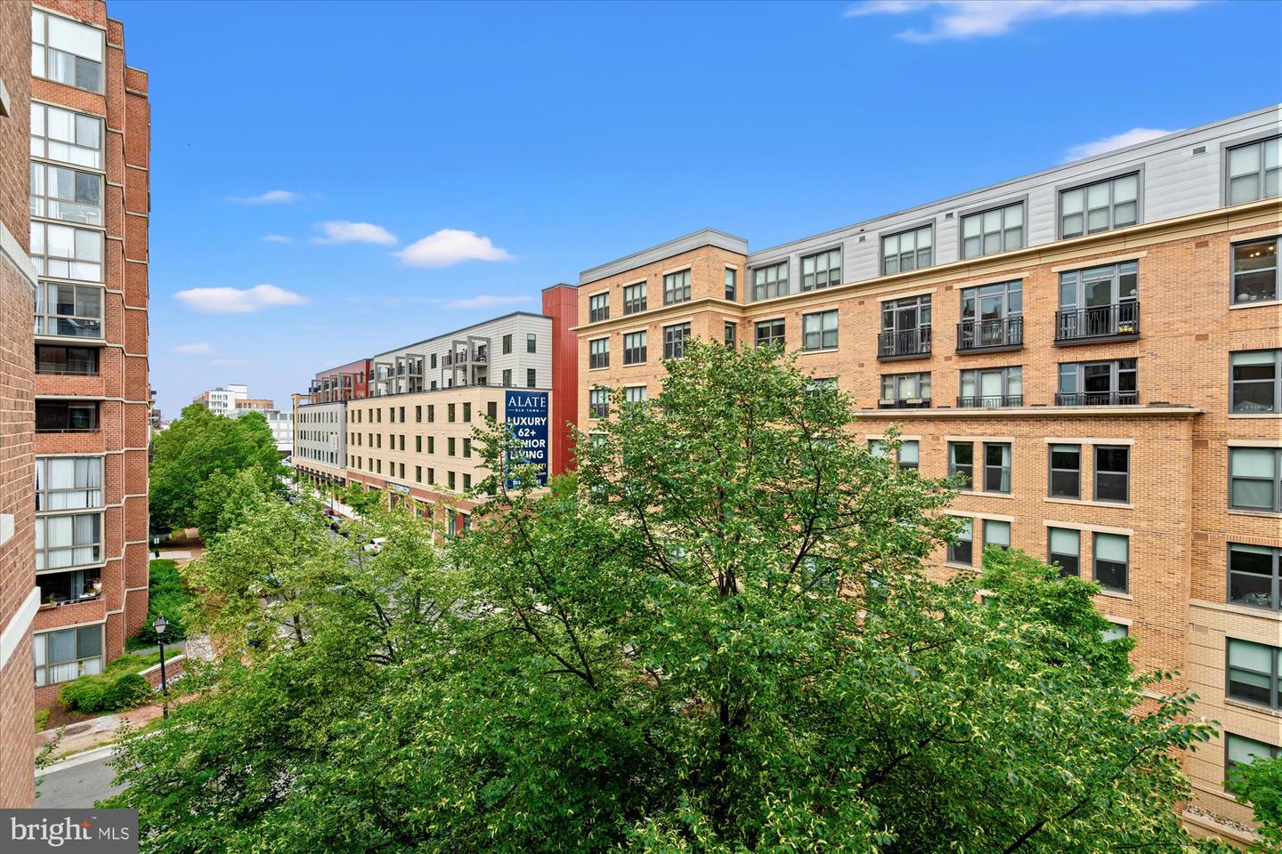 1200 BRADDOCK PL #512, ALEXANDRIA, Virginia 22314, 2 Bedrooms Bedrooms, 6 Rooms Rooms,2 BathroomsBathrooms,Residential,For sale,1200 BRADDOCK PL #512,VAAX2045418 MLS # VAAX2045418