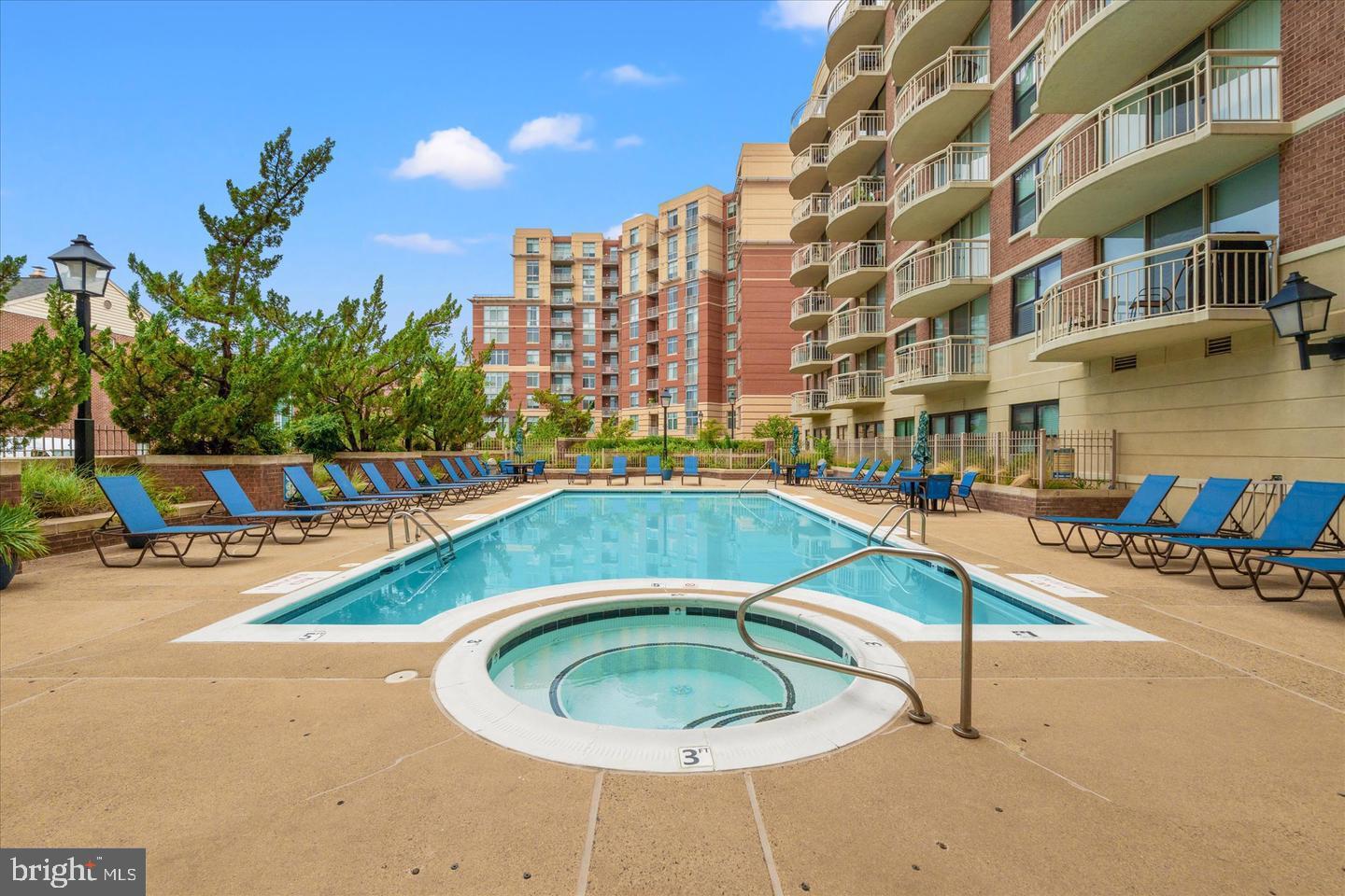 1200 BRADDOCK PL #512, ALEXANDRIA, Virginia 22314, 2 Bedrooms Bedrooms, 6 Rooms Rooms,2 BathroomsBathrooms,Residential,For sale,1200 BRADDOCK PL #512,VAAX2045418 MLS # VAAX2045418