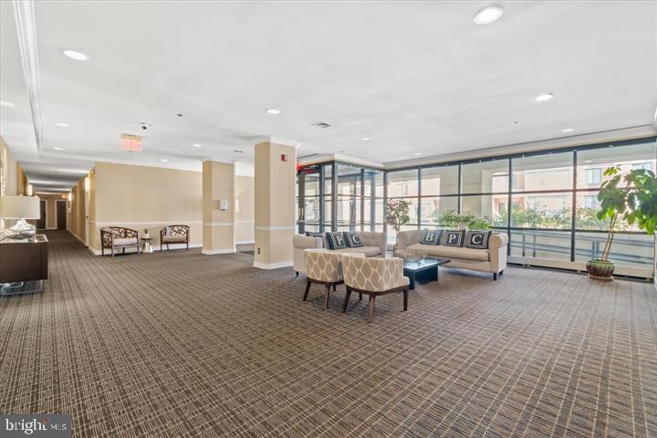 1200 BRADDOCK PL #512, ALEXANDRIA, Virginia 22314, 2 Bedrooms Bedrooms, 6 Rooms Rooms,2 BathroomsBathrooms,Residential,For sale,1200 BRADDOCK PL #512,VAAX2045418 MLS # VAAX2045418