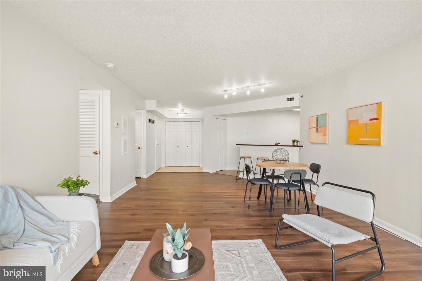 1200 BRADDOCK PL #512, ALEXANDRIA, Virginia 22314, 2 Bedrooms Bedrooms, 6 Rooms Rooms,2 BathroomsBathrooms,Residential,For sale,1200 BRADDOCK PL #512,VAAX2045418 MLS # VAAX2045418