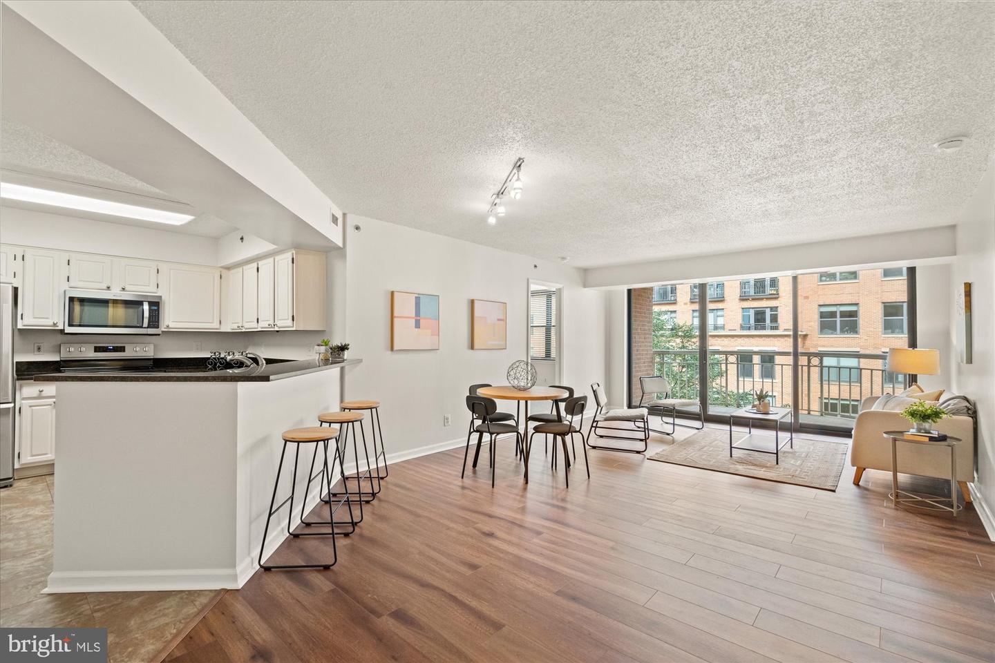 1200 BRADDOCK PL #512, ALEXANDRIA, Virginia 22314, 2 Bedrooms Bedrooms, 6 Rooms Rooms,2 BathroomsBathrooms,Residential,For sale,1200 BRADDOCK PL #512,VAAX2045418 MLS # VAAX2045418