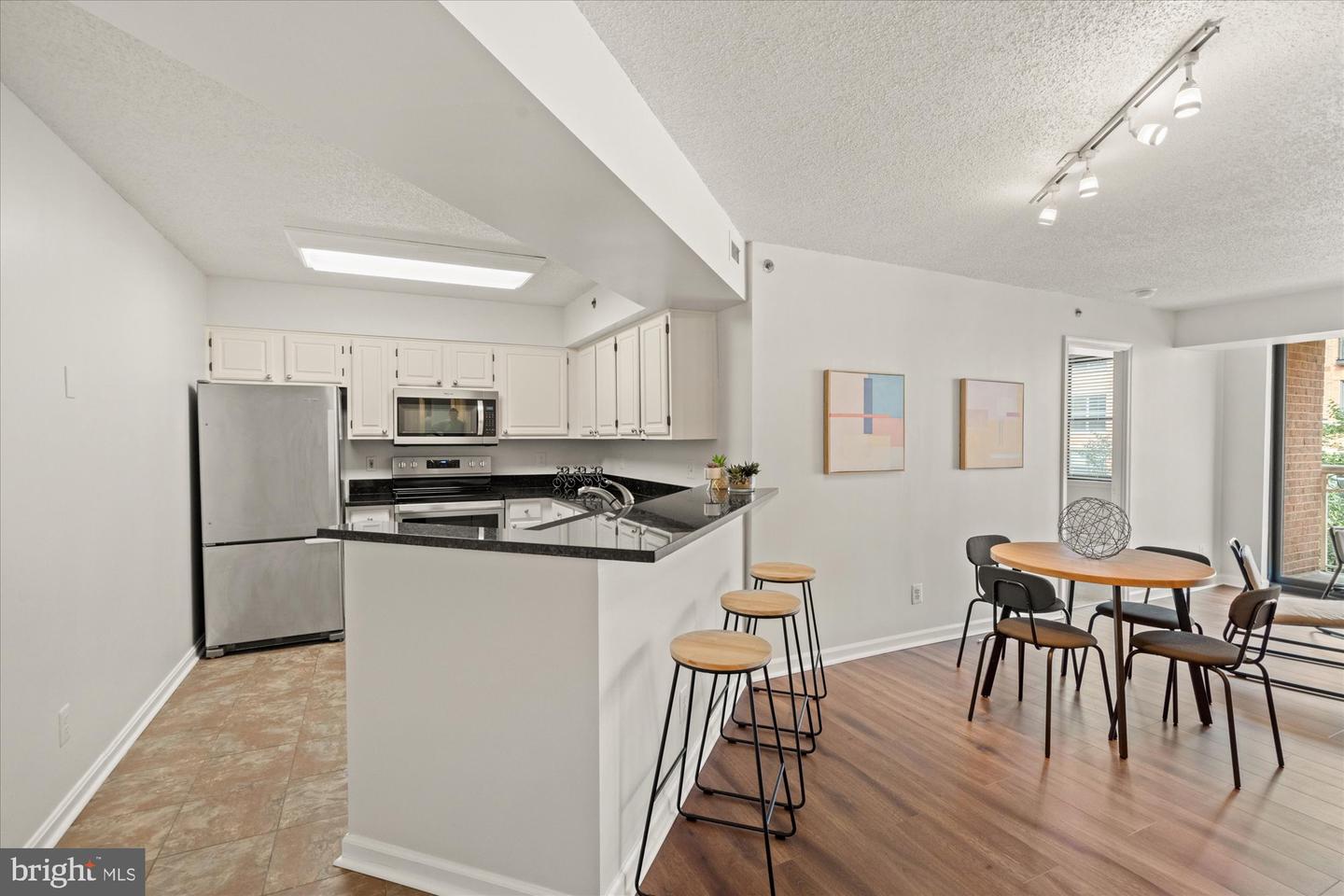1200 BRADDOCK PL #512, ALEXANDRIA, Virginia 22314, 2 Bedrooms Bedrooms, 6 Rooms Rooms,2 BathroomsBathrooms,Residential,For sale,1200 BRADDOCK PL #512,VAAX2045418 MLS # VAAX2045418